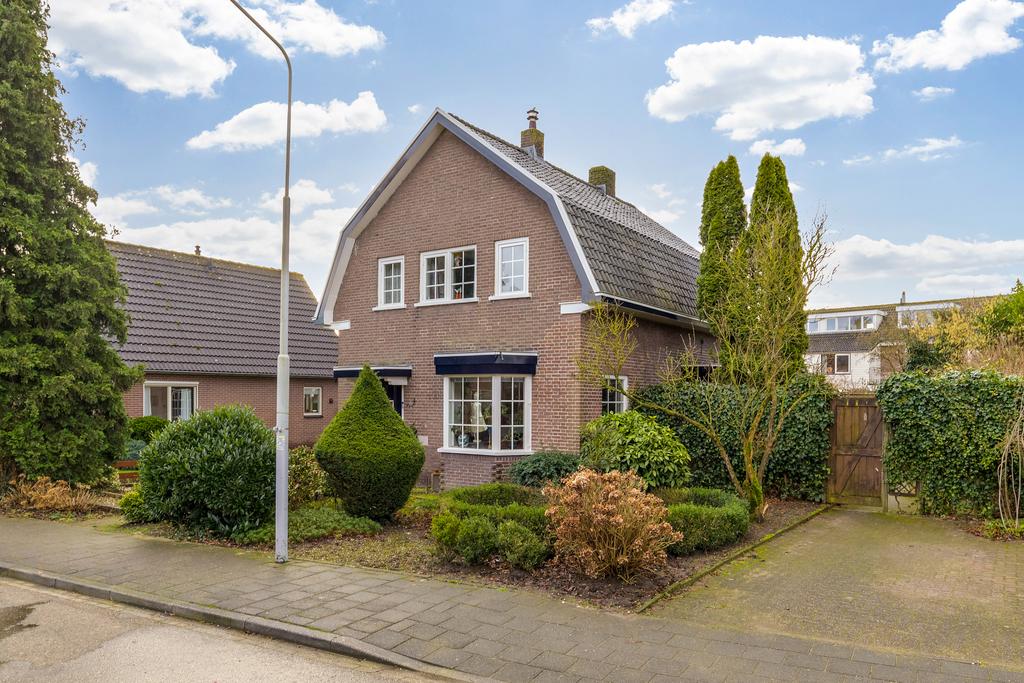 Kerkstraat 10