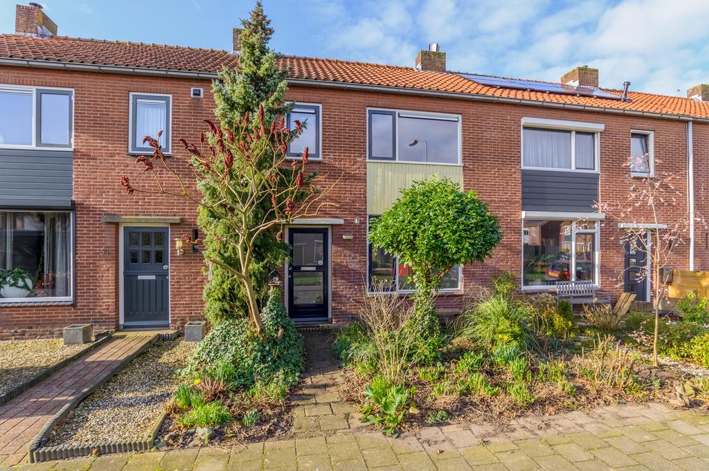 Dr. A.r. Holstraat 52