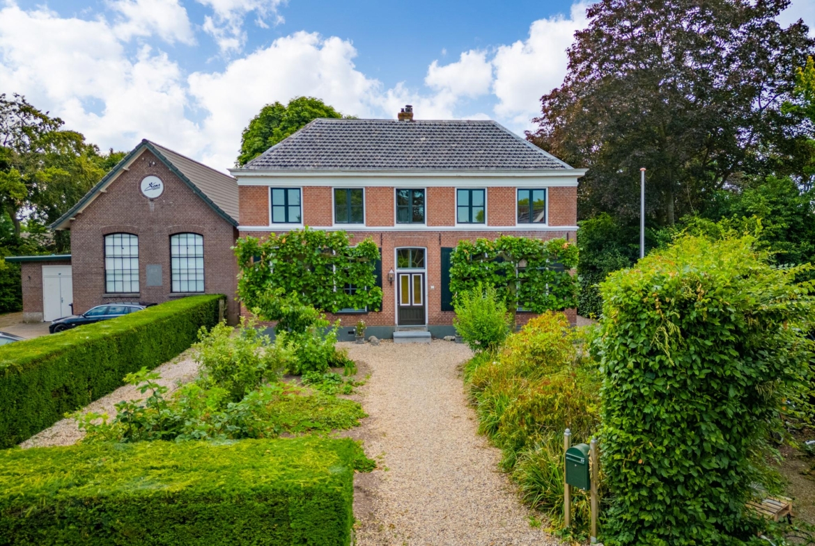 Dorpsstraat 27