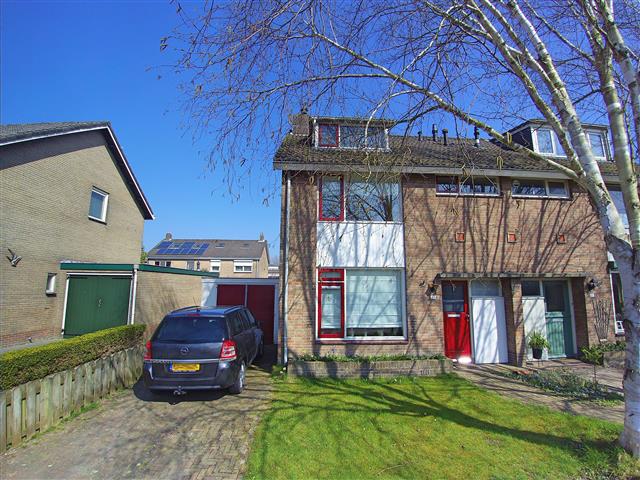 Burgemeester Lewe Van Aduardstraat 23