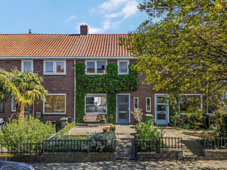 Kamperfoeliestraat 14