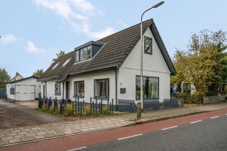 Dorpsstraat 22