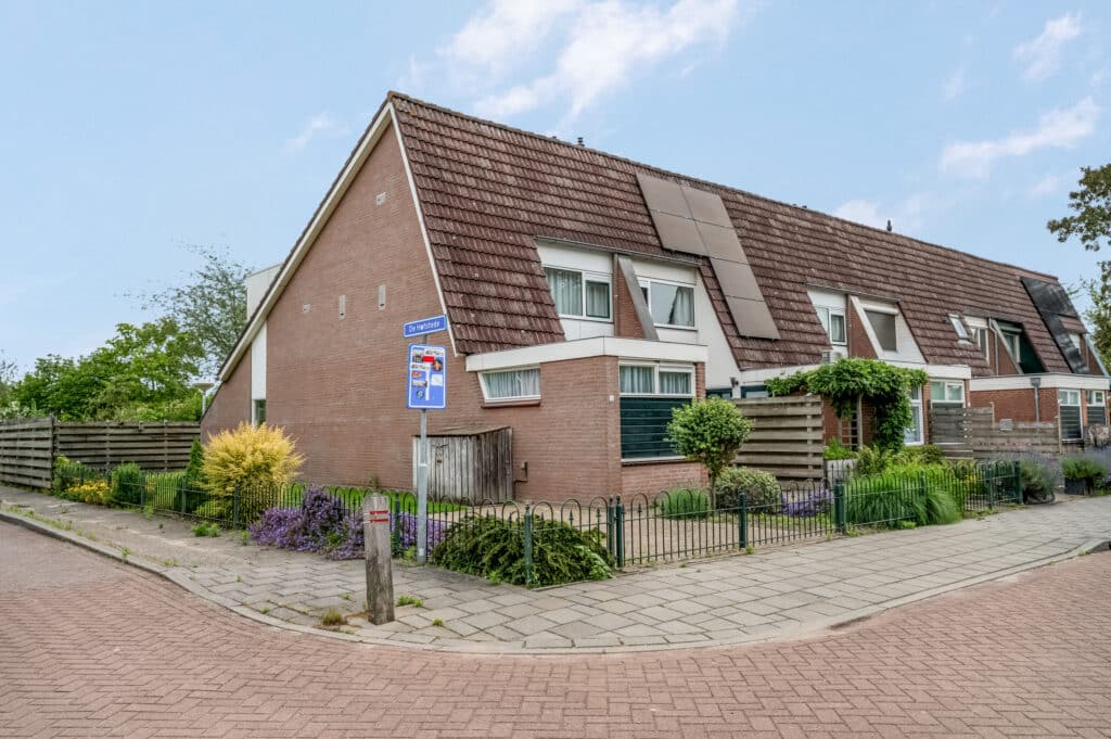 Woning aan Pastoor Savenijelaan 1 in Oosterhout te koop