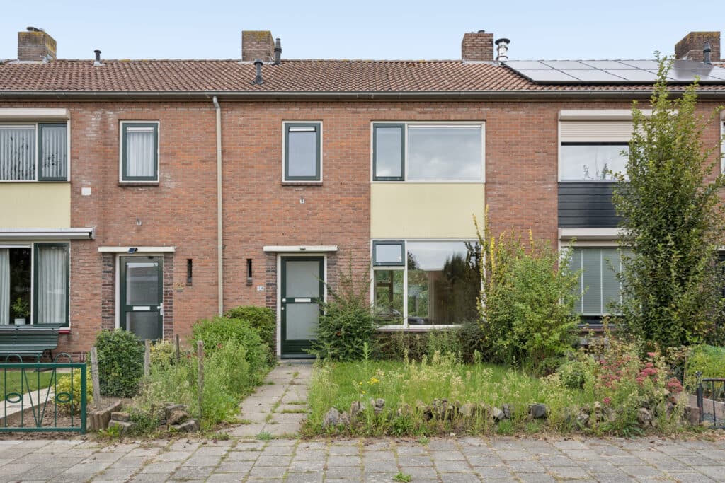 Dr. A.r. Holstraat 24